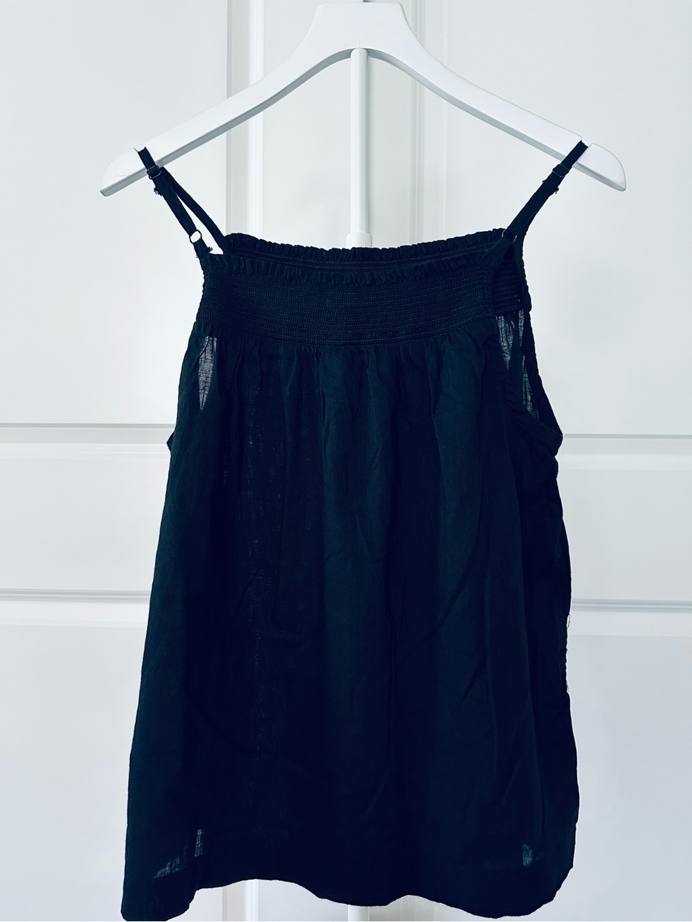 Women’s Old Navy Sleeveless Black Top Size L
